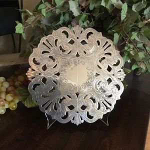 Lunt Silver-Plated, Expandable, Footed TRIVET